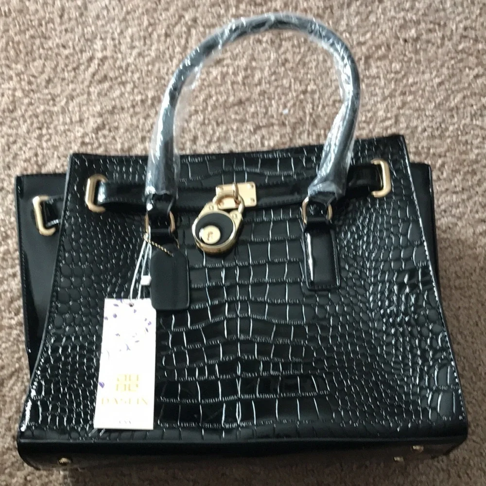 Dasein black crocodile embossed faux patent leather satchel/crossbody handbag